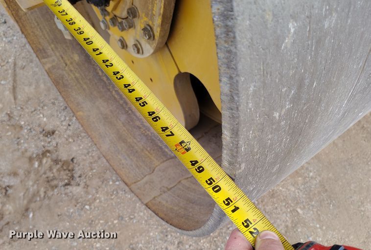 image for item EH0225 2021 Caterpillar CB16 double drum vibratory roller