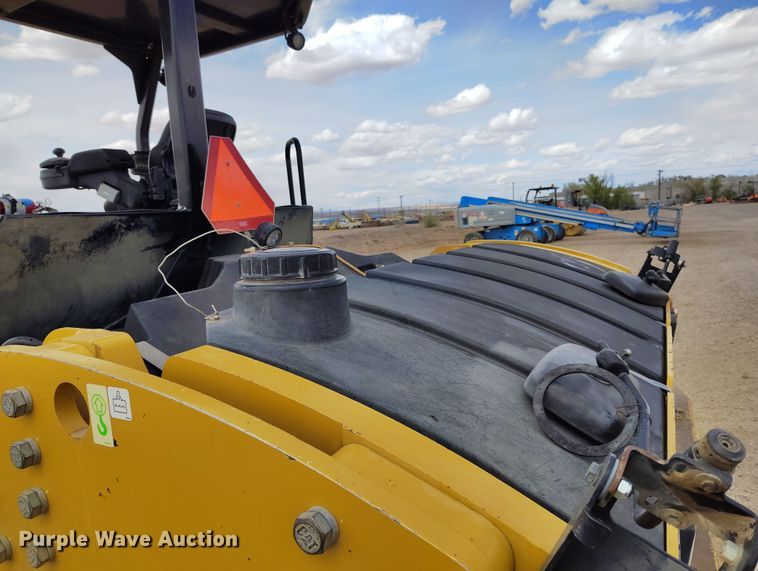 image for item EH0225 2021 Caterpillar CB16 double drum vibratory roller