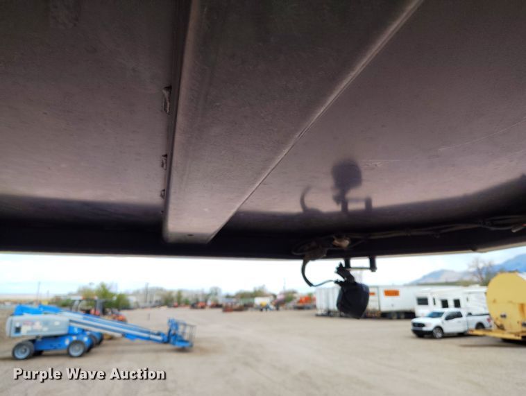 image for item EH0225 2021 Caterpillar CB16 double drum vibratory roller