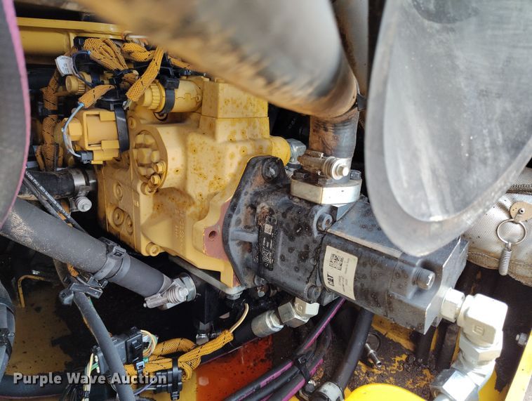 image for item EH0225 2021 Caterpillar CB16 double drum vibratory roller