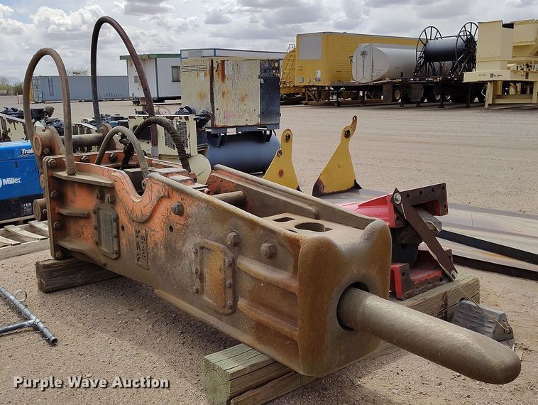 image for item EH0227 NPK GH-15 breaker