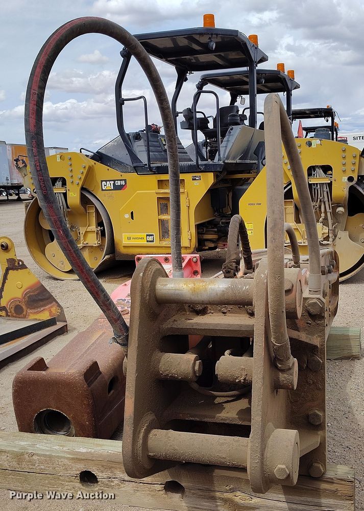 image for item EH0227 NPK GH-15 breaker