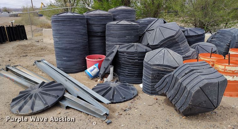 image for item EH0228 (80)  CrashGard traffic barrels