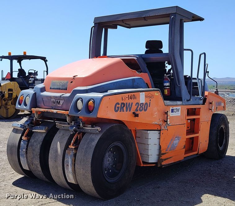 image for item EH0270 2014 Hamm GRW 280i-30 pneumatic roller