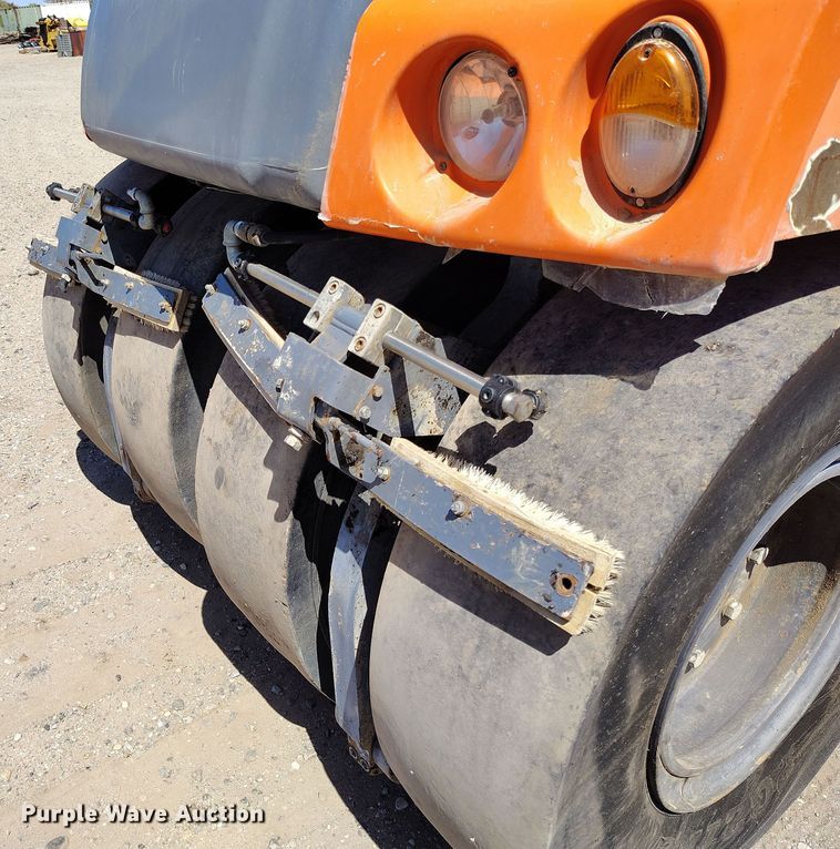 image for item EH0270 2014 Hamm GRW 280i-30 pneumatic roller