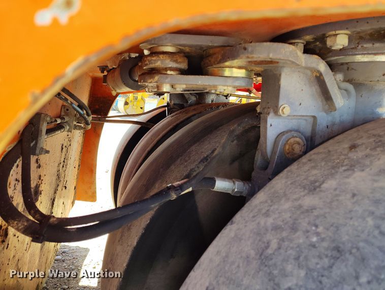 image for item EH0270 2014 Hamm GRW 280i-30 pneumatic roller