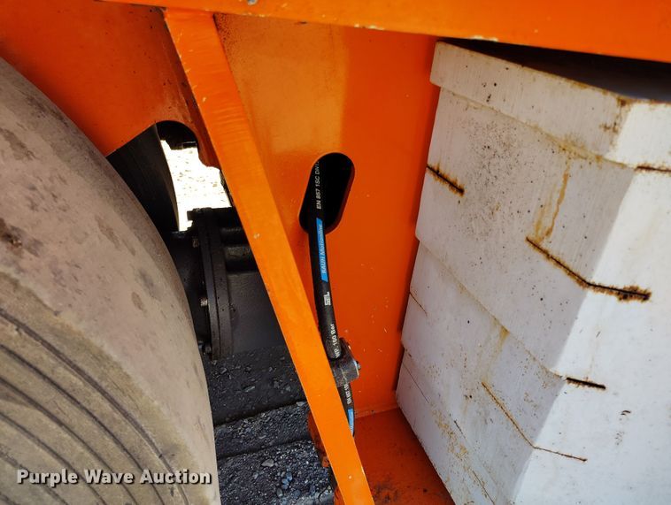 image for item EH0270 2014 Hamm GRW 280i-30 pneumatic roller