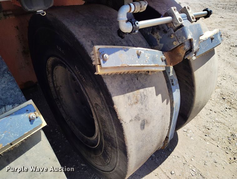 image for item EH0270 2014 Hamm GRW 280i-30 pneumatic roller