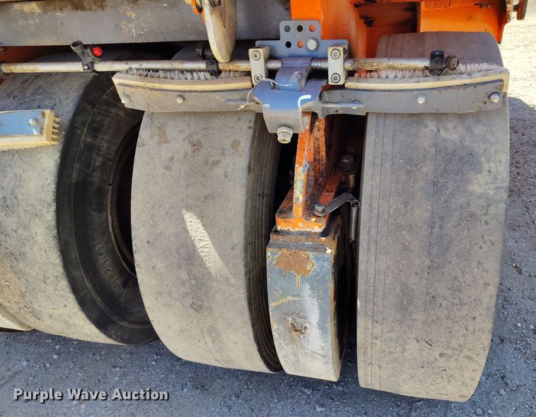 image for item EH0270 2014 Hamm GRW 280i-30 pneumatic roller