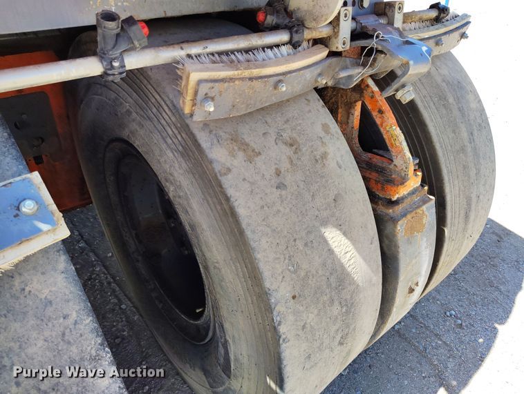 image for item EH0270 2014 Hamm GRW 280i-30 pneumatic roller