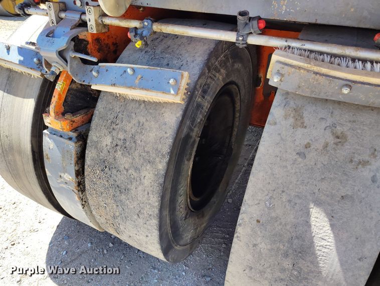 image for item EH0270 2014 Hamm GRW 280i-30 pneumatic roller