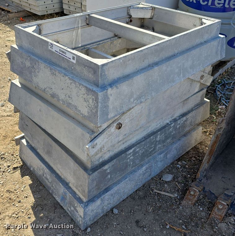 image for item EH8805 (8) concrete window forms