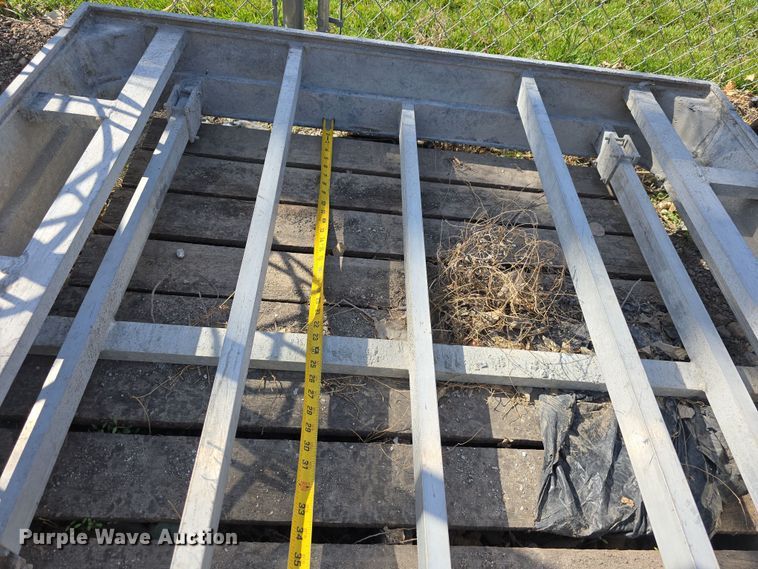 image for item EH8805 (8) concrete window forms