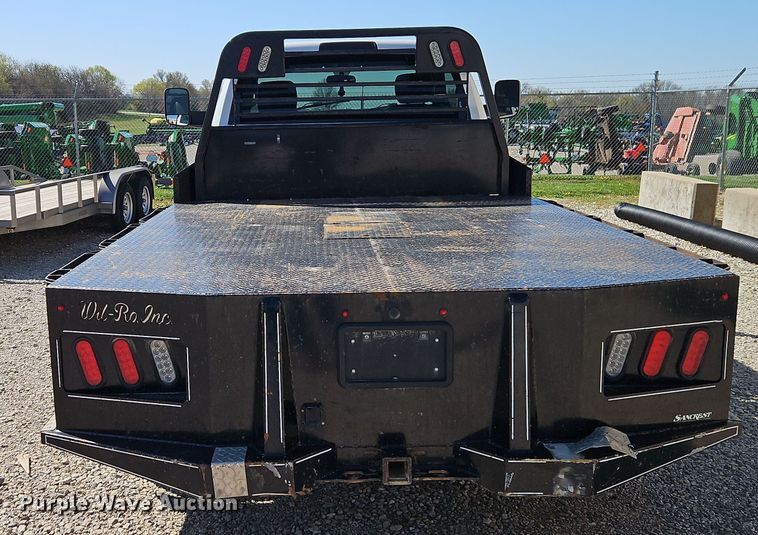 image for item EI8941 2022 Dodge Ram 5500 flatbed truck