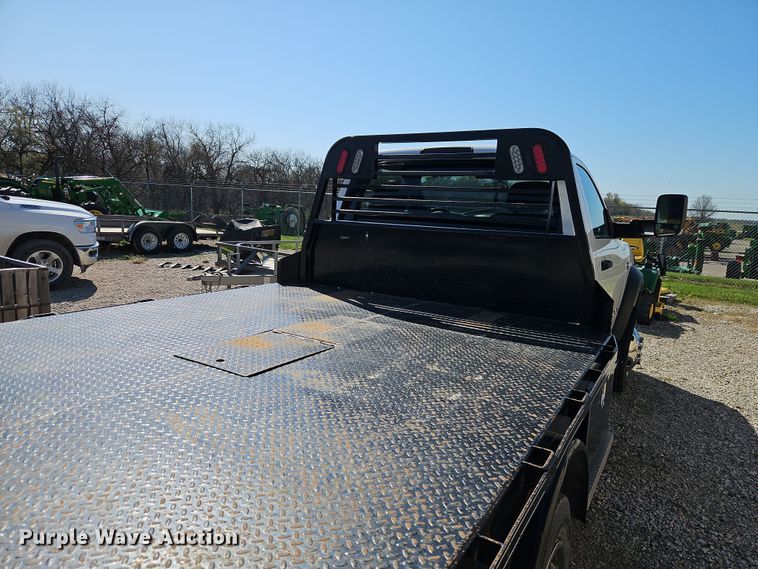 image for item EI8941 2022 Dodge Ram 5500 flatbed truck