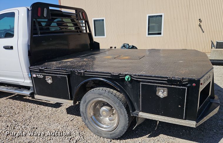 image for item EI8941 2022 Dodge Ram 5500 flatbed truck