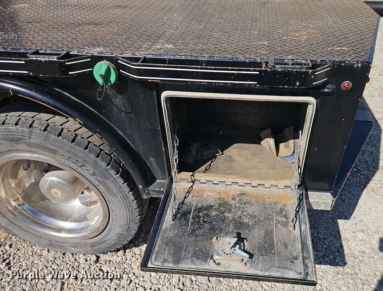 image for item EI8941 2022 Dodge Ram 5500 flatbed truck