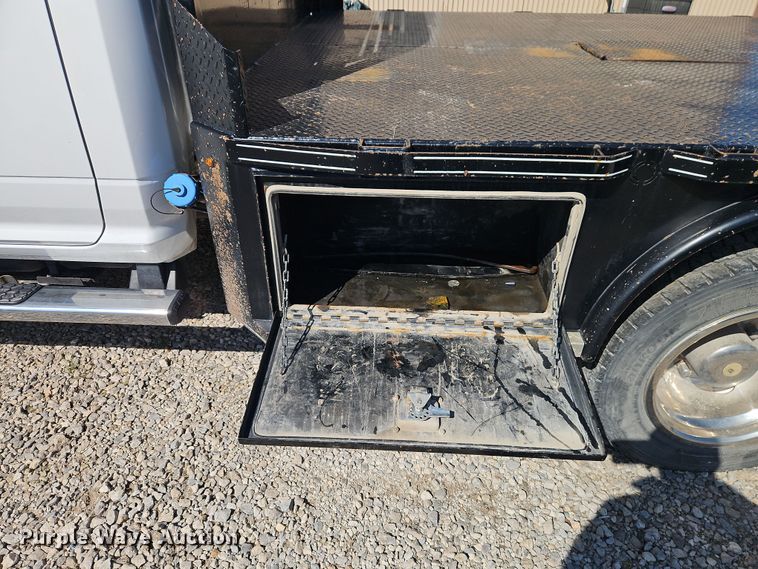 image for item EI8941 2022 Dodge Ram 5500 flatbed truck