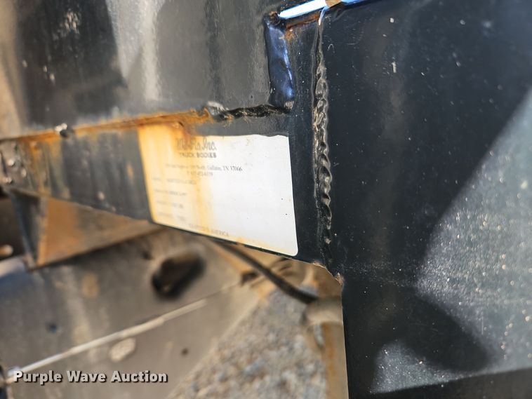 image for item EI8941 2022 Dodge Ram 5500 flatbed truck