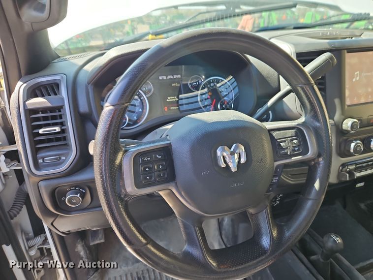 image for item EI8941 2022 Dodge Ram 5500 flatbed truck