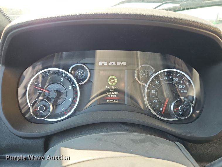 image for item EI8941 2022 Dodge Ram 5500 flatbed truck