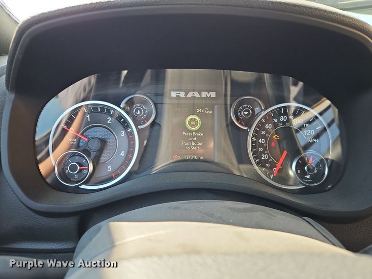 image for item EI8941 2022 Dodge Ram 5500 flatbed truck