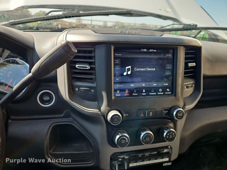 image for item EI8941 2022 Dodge Ram 5500 flatbed truck