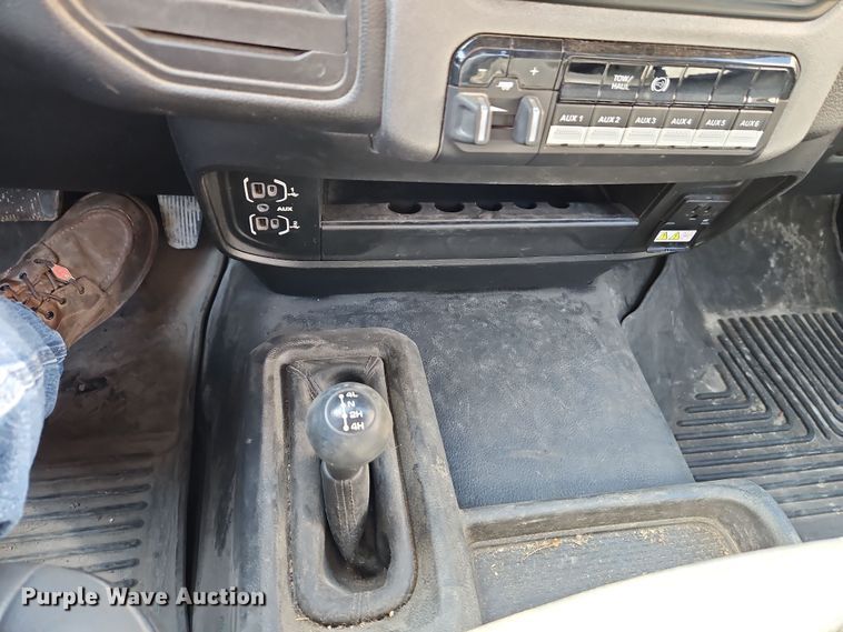 image for item EI8941 2022 Dodge Ram 5500 flatbed truck