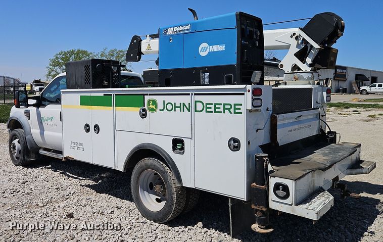 image for item EI8942 2010 Ford F550  utility / service truck