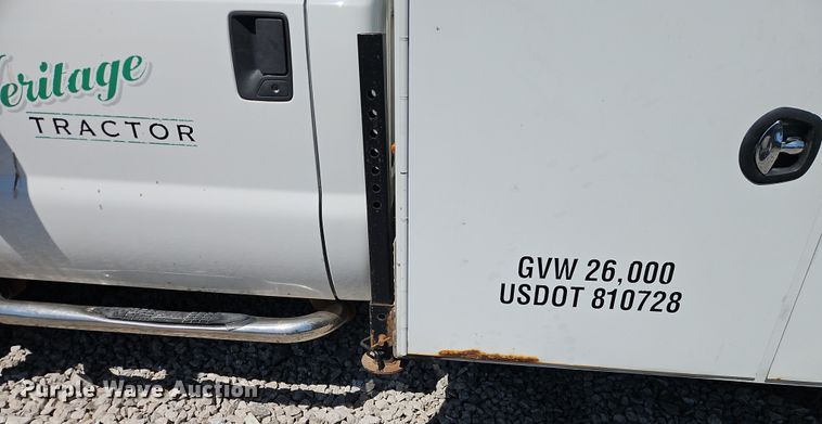 image for item EI8942 2010 Ford F550  utility / service truck