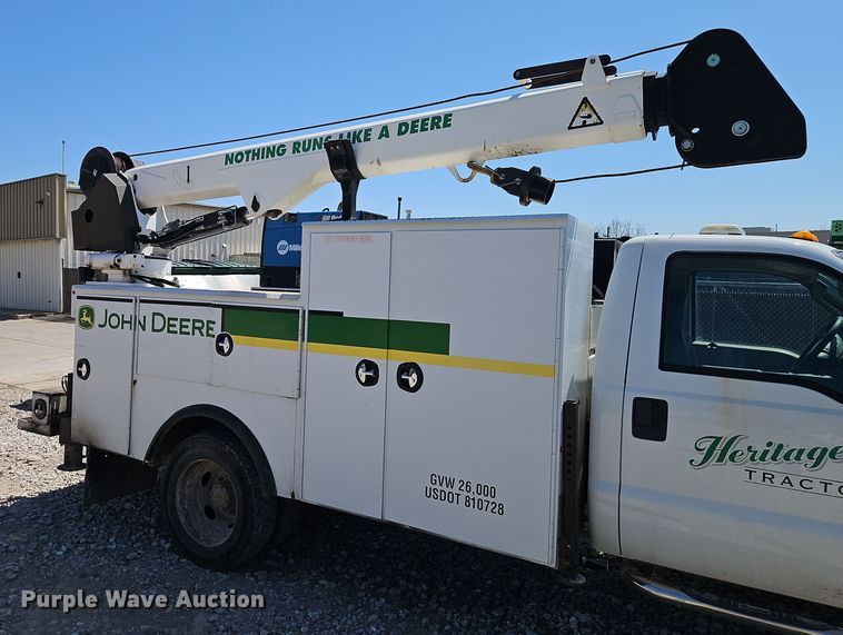 image for item EI8942 2010 Ford F550  utility / service truck