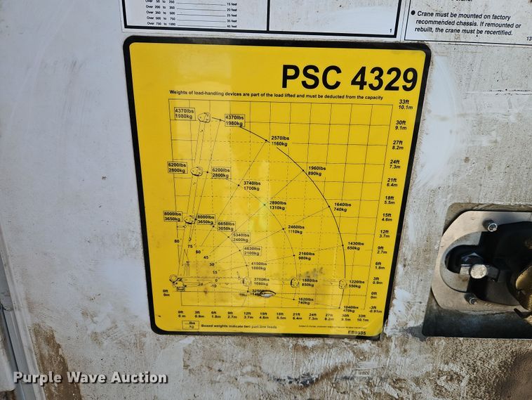 image for item EI8942 2010 Ford F550  utility / service truck