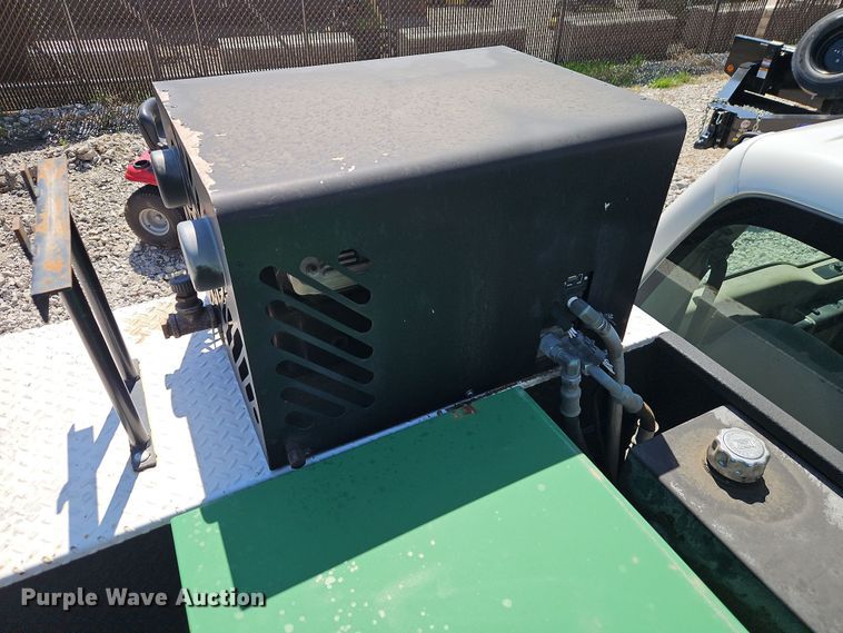 image for item EI8942 2010 Ford F550  utility / service truck