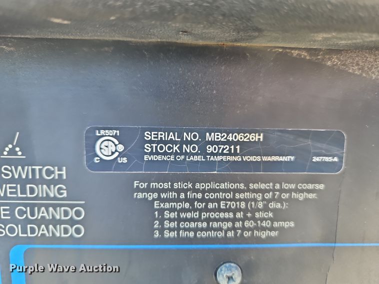 image for item EI8942 2010 Ford F550  utility / service truck