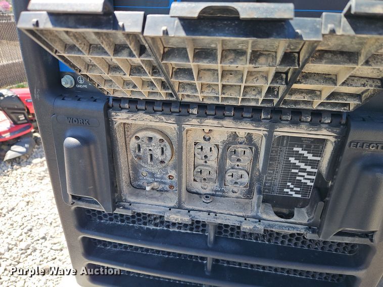 image for item EI8942 2010 Ford F550  utility / service truck