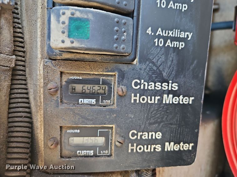 image for item EI8942 2010 Ford F550  utility / service truck