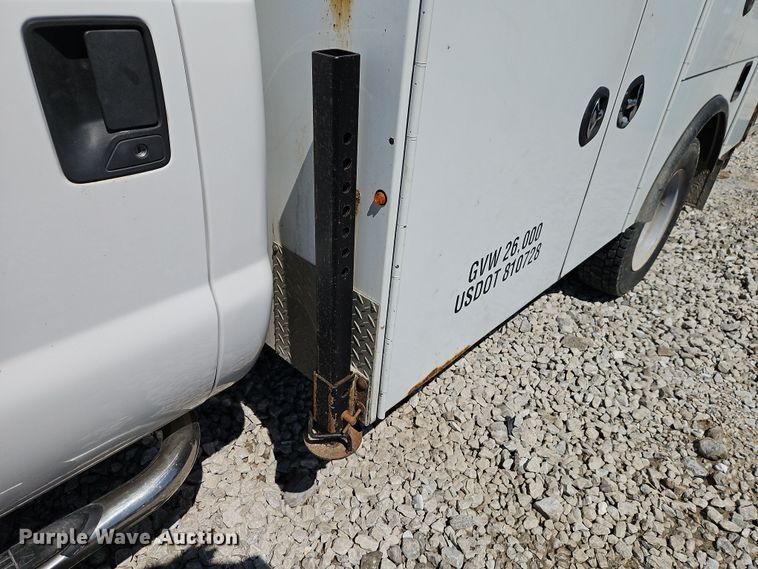 image for item EI8942 2010 Ford F550  utility / service truck