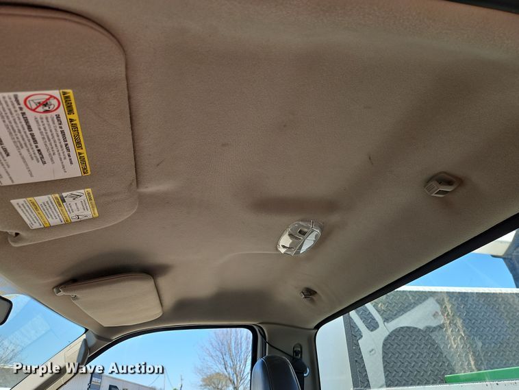 image for item EI8942 2010 Ford F550  utility / service truck