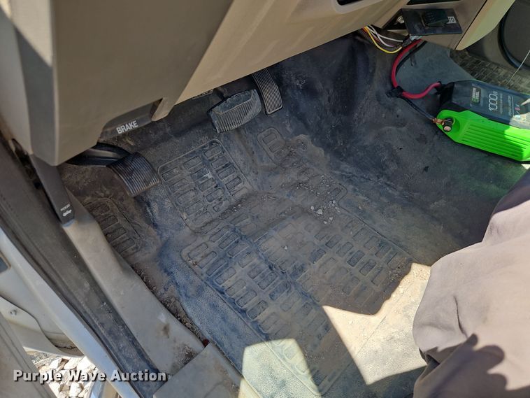 image for item EI8942 2010 Ford F550  utility / service truck