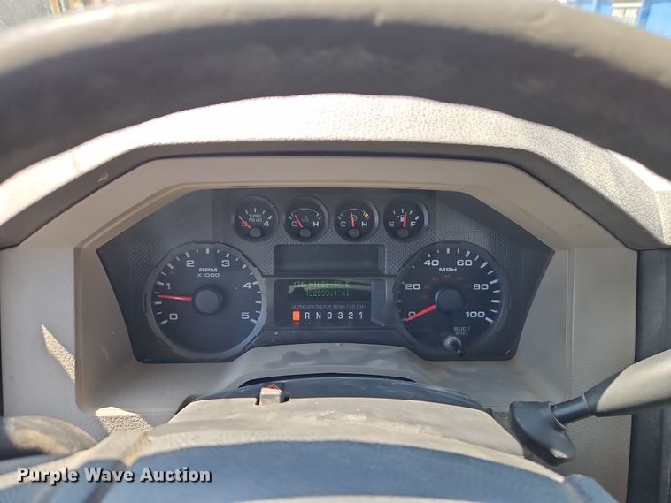 image for item EI8942 2010 Ford F550  utility / service truck