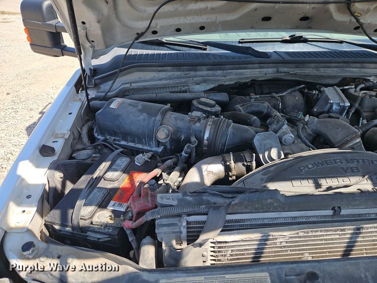 image for item EI8942 2010 Ford F550  utility / service truck