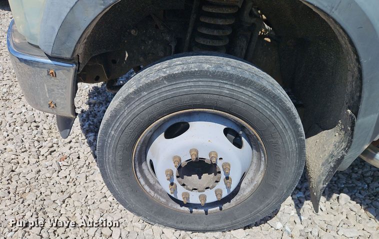 image for item EI8942 2010 Ford F550  utility / service truck