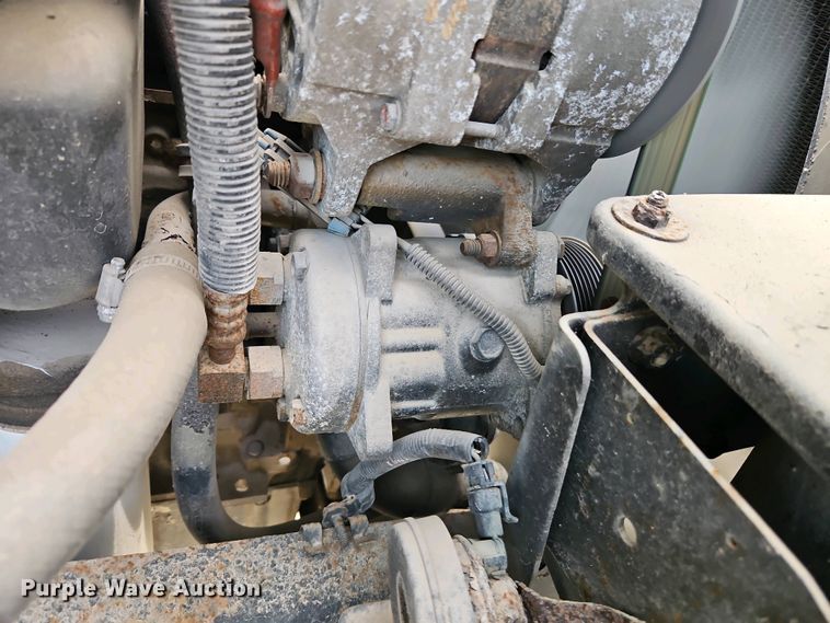 image for item EI8946 2000 Freightliner FL70 flatbed truck