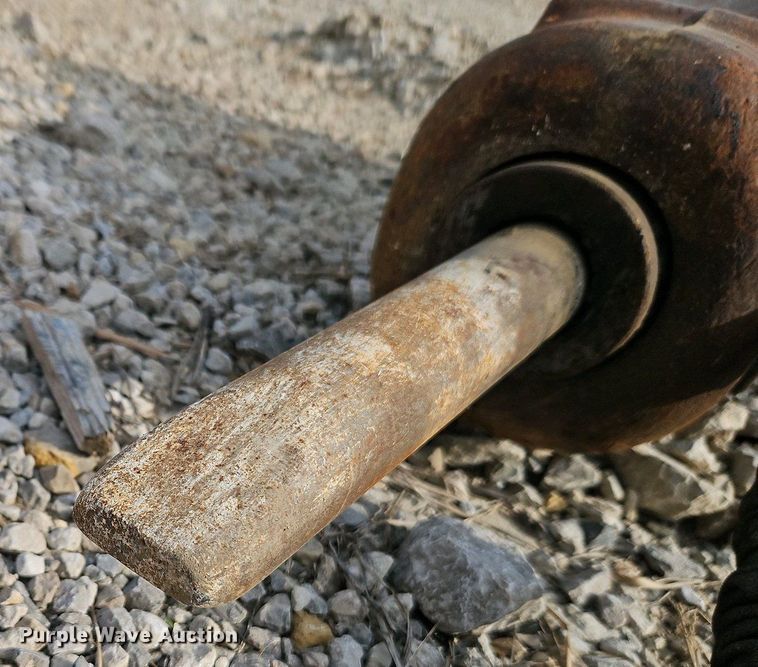 image for item EI8949 Caterpillar H55 breaker