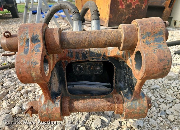 image for item EI8949 Caterpillar H55 breaker