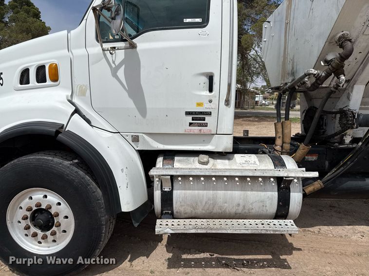 image for item EJ3594 2006 Sterling L9500 volumetric concrete mixer truck