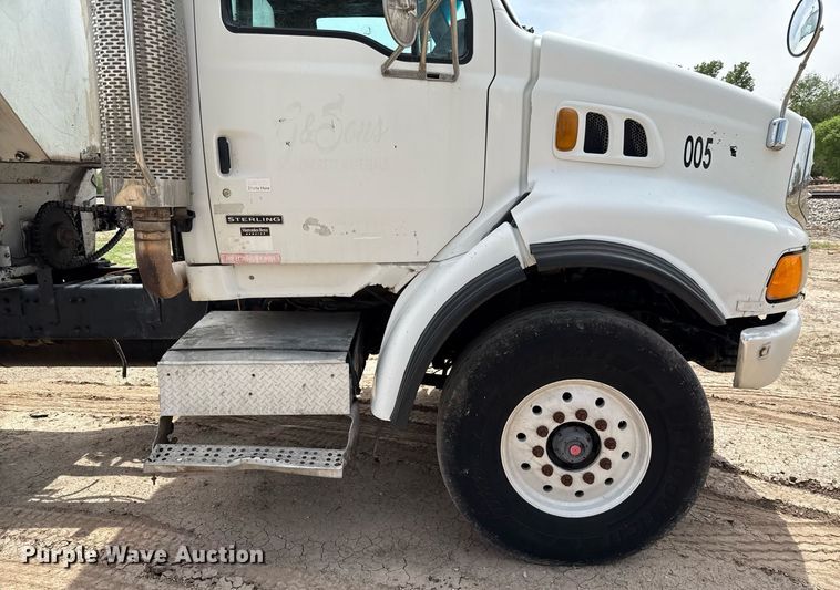 image for item EJ3594 2006 Sterling L9500 volumetric concrete mixer truck