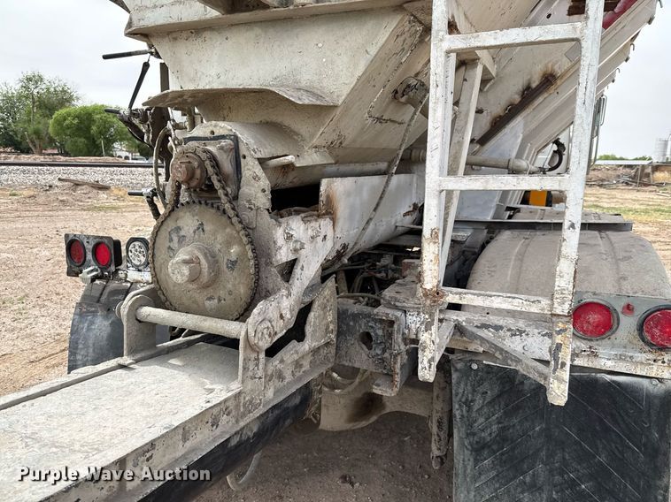 image for item EJ3594 2006 Sterling L9500 volumetric concrete mixer truck