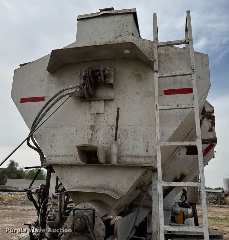 image for item EJ3594 2006 Sterling L9500 volumetric concrete mixer truck
