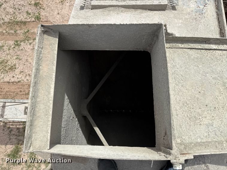 image for item EJ3594 2006 Sterling L9500 volumetric concrete mixer truck